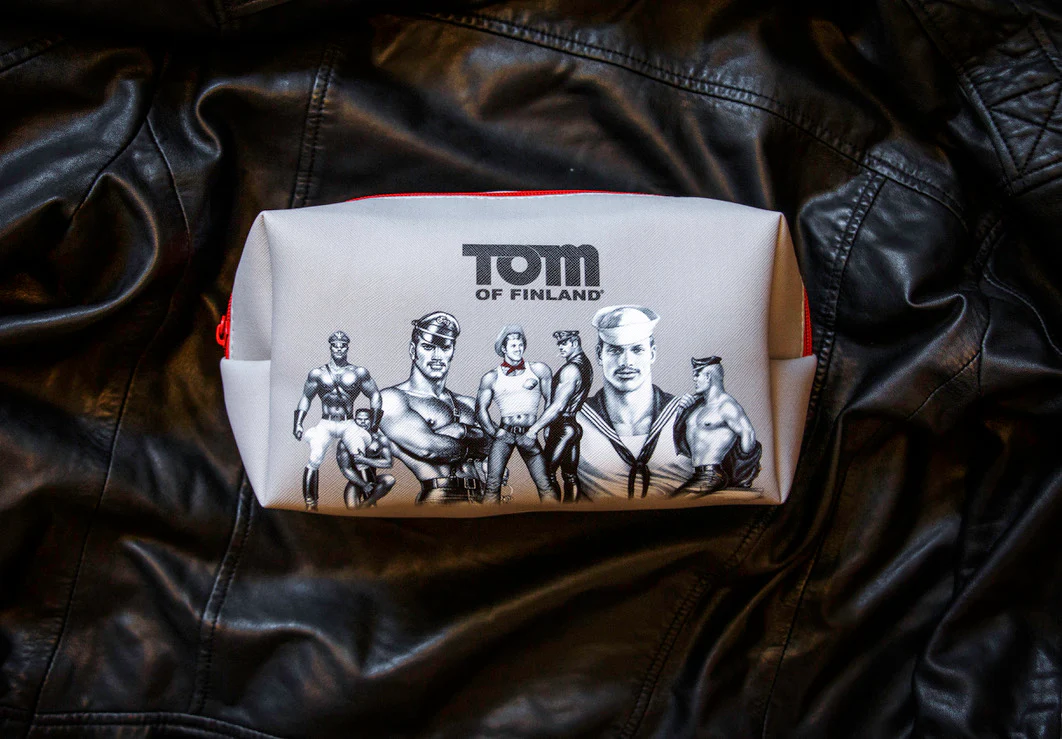 TOM OF FINLAND TOILETRY BAG - Image 10