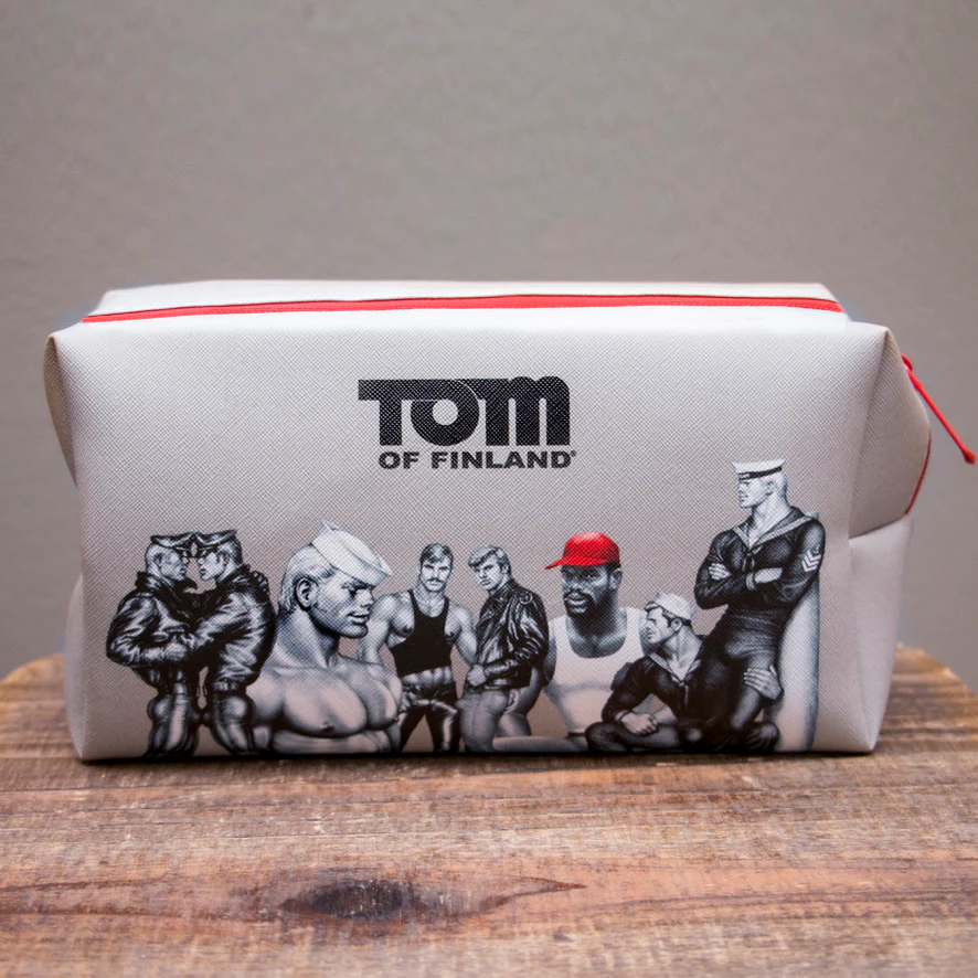 TOM OF FINLAND TOILETRY BAG - Image 2